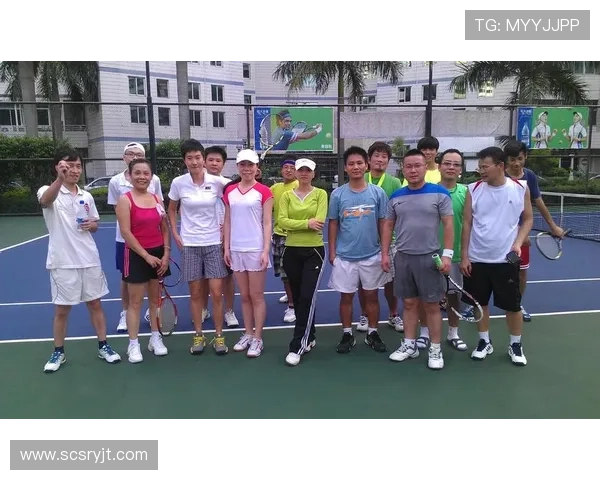 刘军的网球人生深度对话探索运动与人生的交织与启示